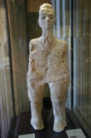 Statue de forme humaine